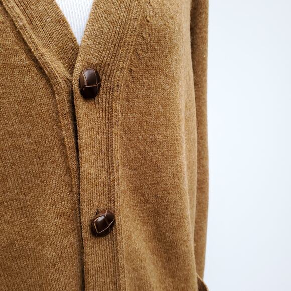 LL Bean Grandpa Cardigan Sweater Brown Lambswool Wooden Buttons Pockets Large - Picture 5 of 16